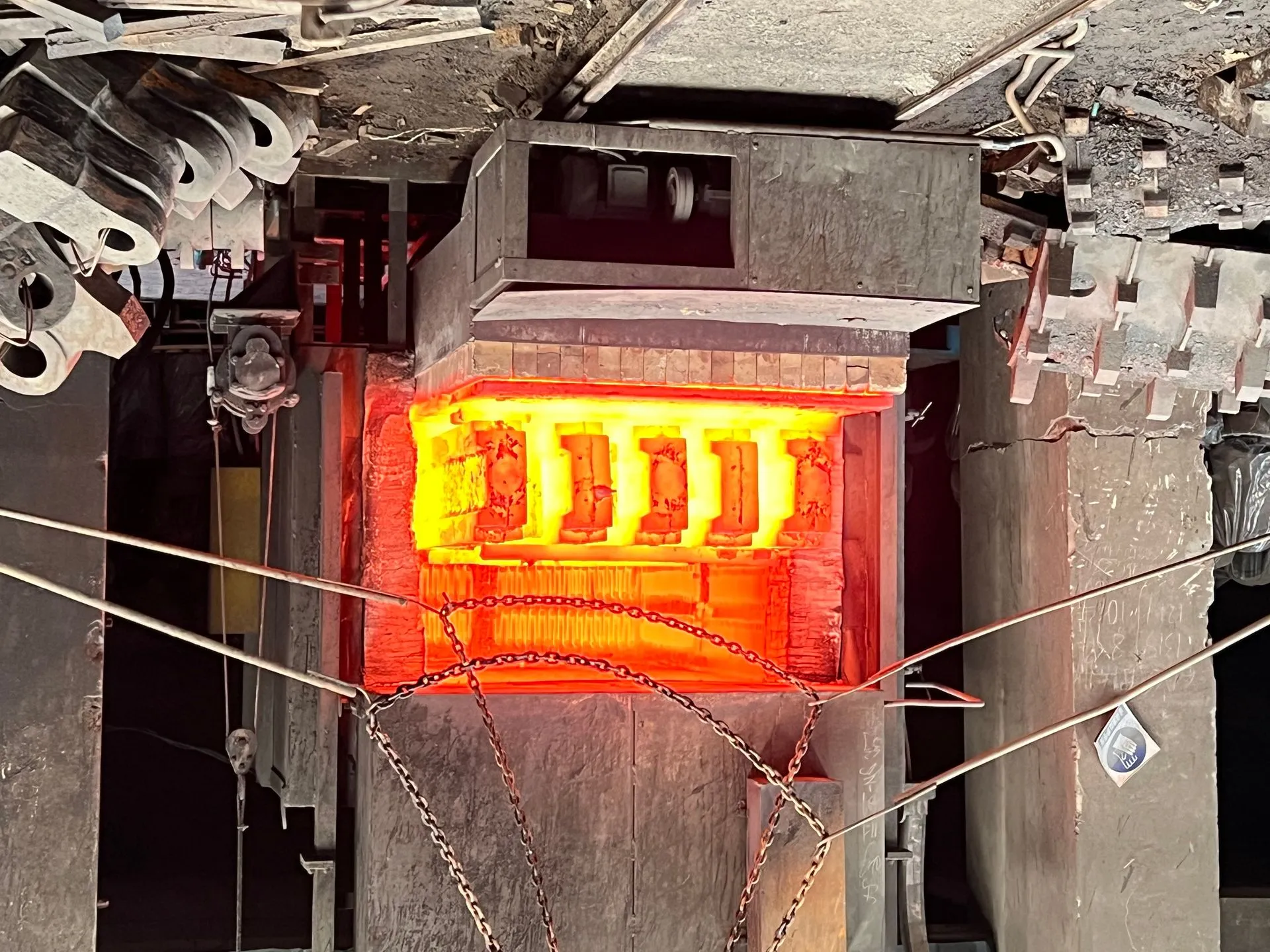 Etapa de tratamento térmico em instalação industrial